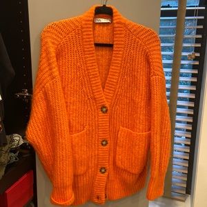 Never been worn Zara cardigan